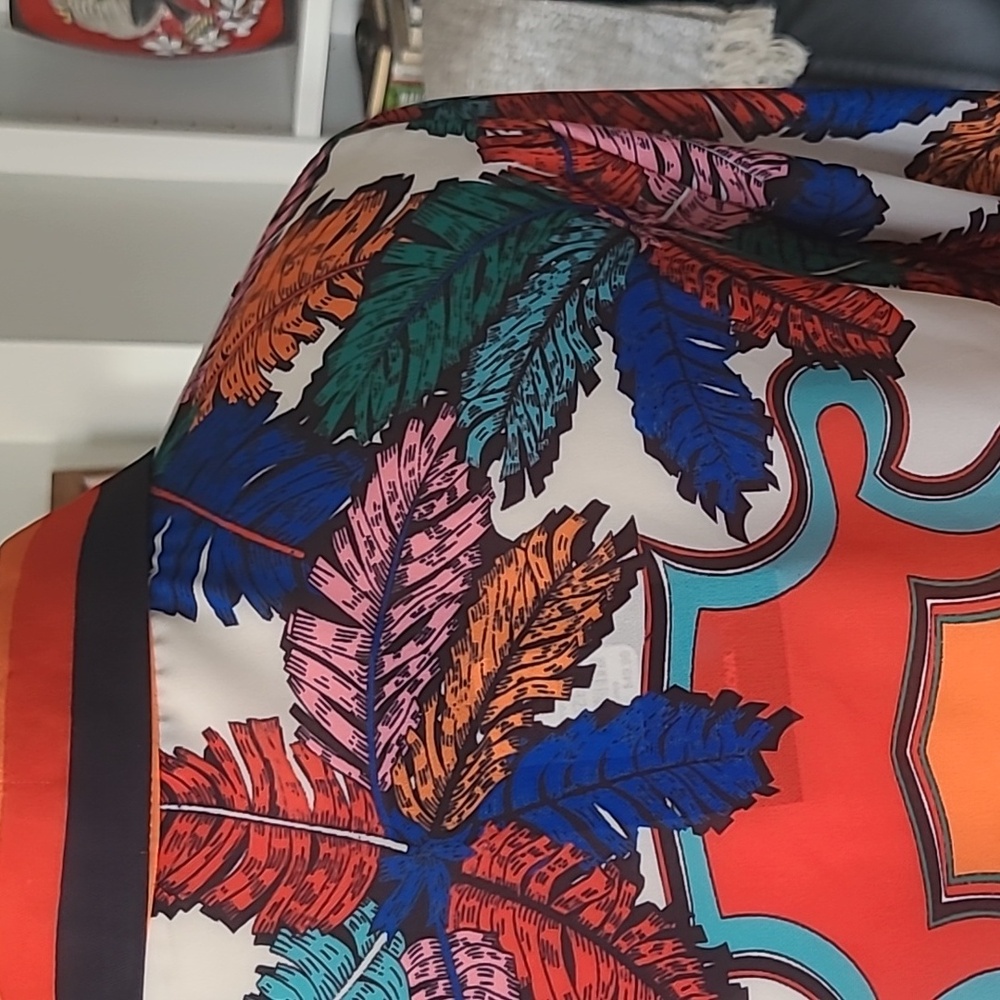 Woman's Blouse - Picture 7 of 8